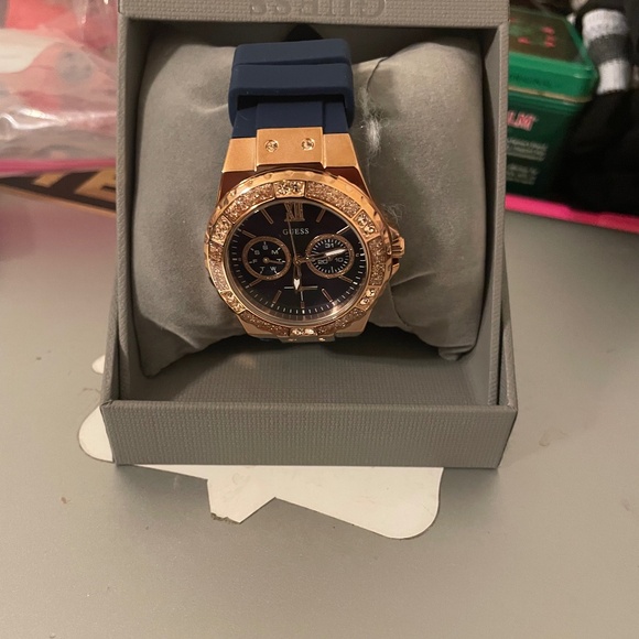 Ladies Guess Watch. New in box, Dark Blue silicone band, Rose Gold. - Picture 1 of 3